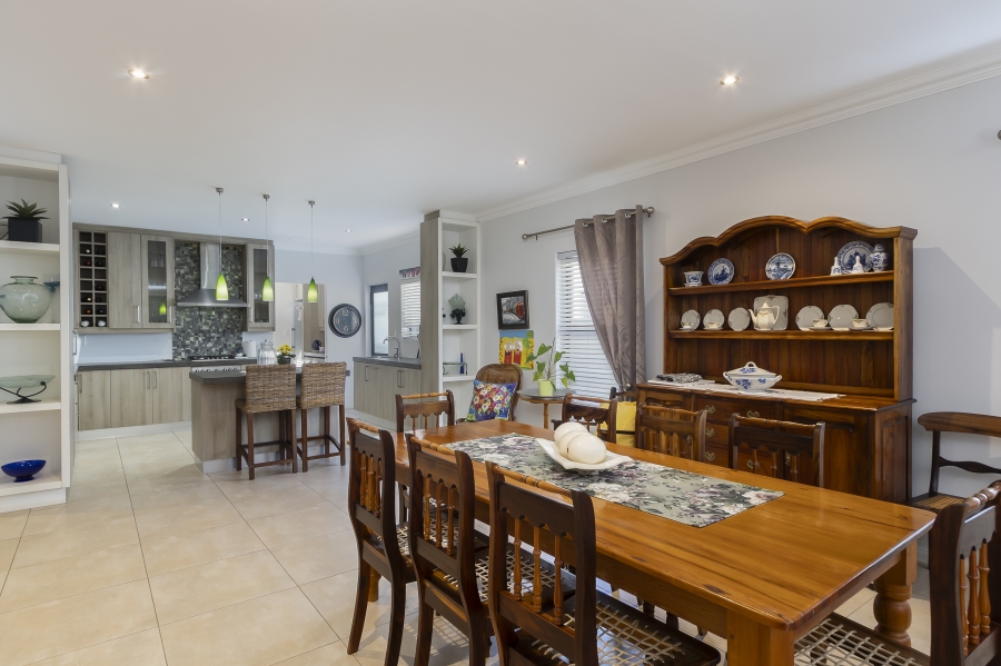 3 Bedroom Property for Sale in Heritage Park Western Cape